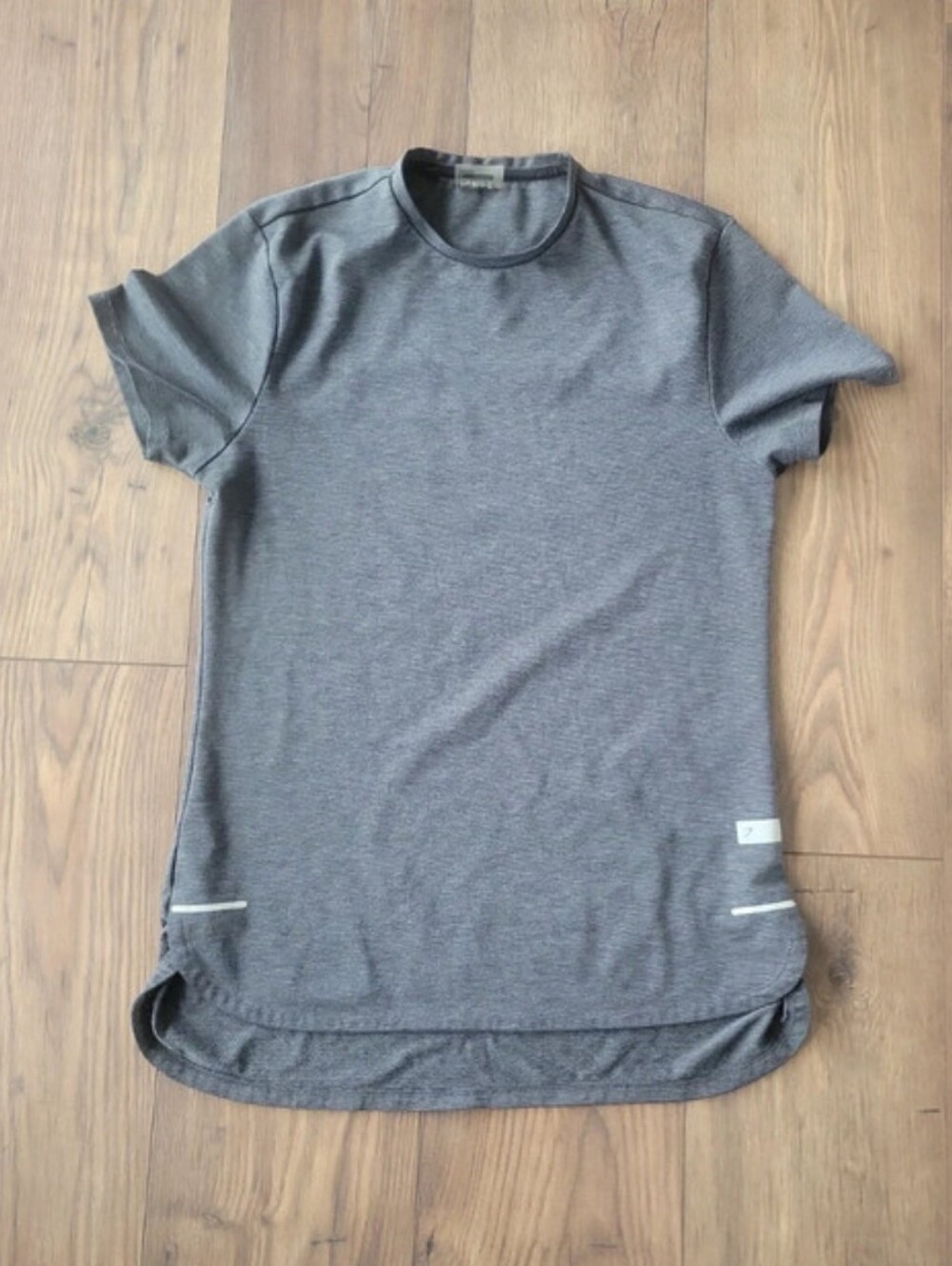 Gymshark Premium Dark Grey Mens Medium Shirt